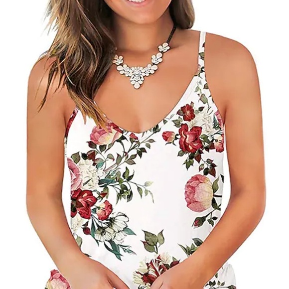 158. Forever 21 Spaghetti Strap Crop Top - Picture 1 of 9